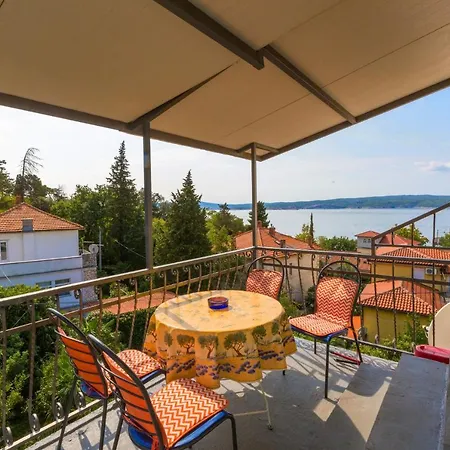 Jasminka Loncaric アパート ツリクヴェニツァ